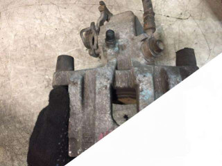 суппорт задний левый Nissan Primera P11 1998