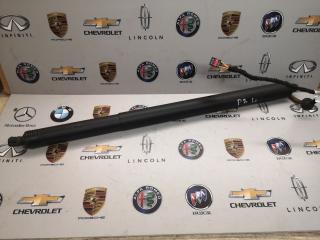 амортизатор крышки багажника (3-5 двери) Porsche Macan 1 поколение 2017, 3.0 л., дизель, правый руль, 95B827851C