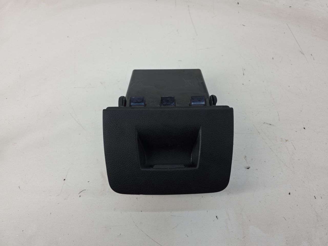 бардачок BMW 3 серия F30/F31/F34 2013, 1.6 л., N13 B16 A, бензин, АКПП, седан, задний привод, правый руль, 51459218529 - фото №1