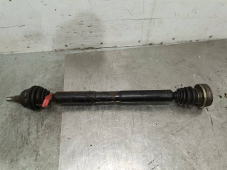 полуось передняя правая (приводной вал, ШРУС) Audi A3 8L 1996, 1.6 л., бензин, 5МКПП, хетчбэк 5 дв.