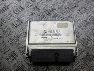 блок управления двигателем Audi A4 B6 2003, 1.8 л., бензин, 4B0906018DJ