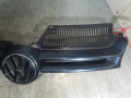 решетка радиатора Volkswagen Golf 5 поколение 2005, 1.9 л., дизель, 5МКПП, черный, хетчбэк 5 дв. - фото №3