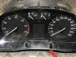 щиток приборов (приборная панель) Volkswagen Passat B5 1996, 1.8 л., бензин, седан, 3B0919860AX