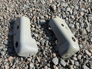 Крепления ( кронштейн ) крыла лев. Tesla Model Y 1 поколение (2020 - 2026), 1487443-S0-A, 1487443