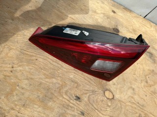 фонарь крышки багажника правый Alfa Romeo 2017, 2.0 л., бензин, АКПП, серый, полный привод, 50543794