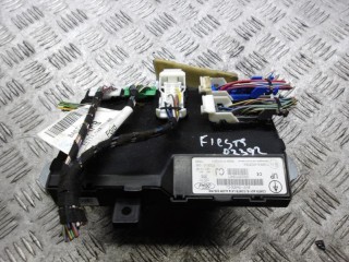 блок комфорта Ford Fiesta 6 поколение [рестайлинг] 2014, 1.3 л., бензин, МКПП, хетчбэк 5 дв., 8V5115K600CJ