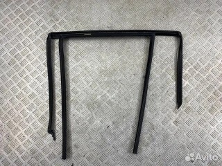 Уплотнитель стекла BMW X3 E83 (2003 - 2006), 51357393448