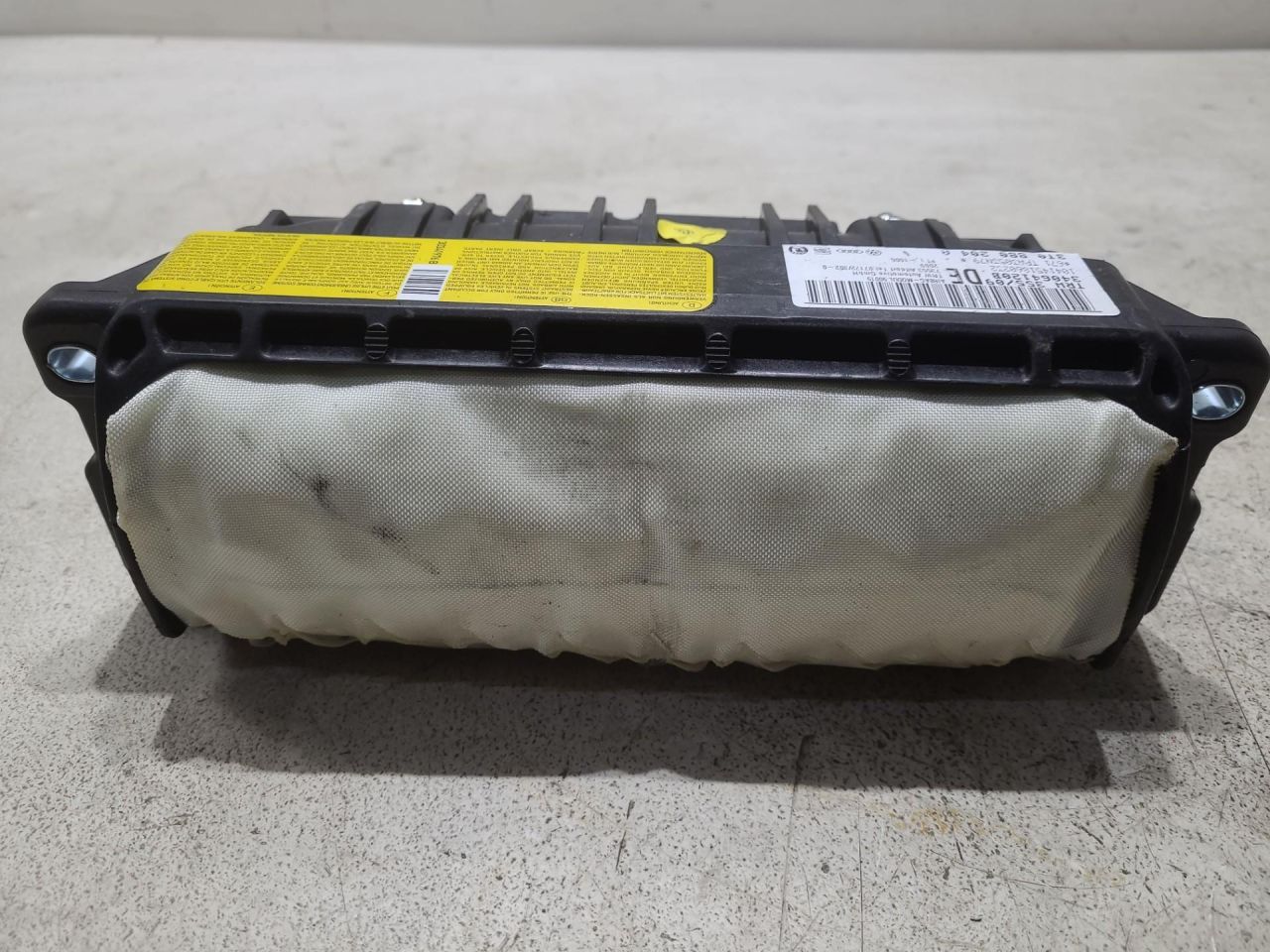 подушка безопасности пассажира Skoda Yeti 1 поколение 2009, 2.0 л., CFHA, дизель, 5МКПП, коричневый, 3T0880204A - фото №1