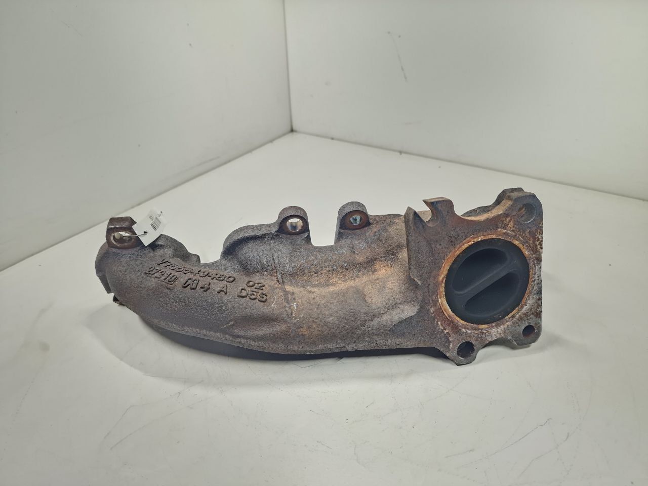 коллектор выпускной Peugeot 308 T7 2008, 1.6 л., Ti, бензин, МКПП, передний привод, V7567820280 - фото №1