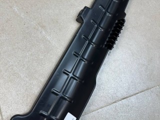 пластик Land Rover Range Rover Evoque L551 2020, 2.0 л., бензин, АКПП, белый, внедорожник 5 дв., полный привод, правый руль, K8D2101173AA