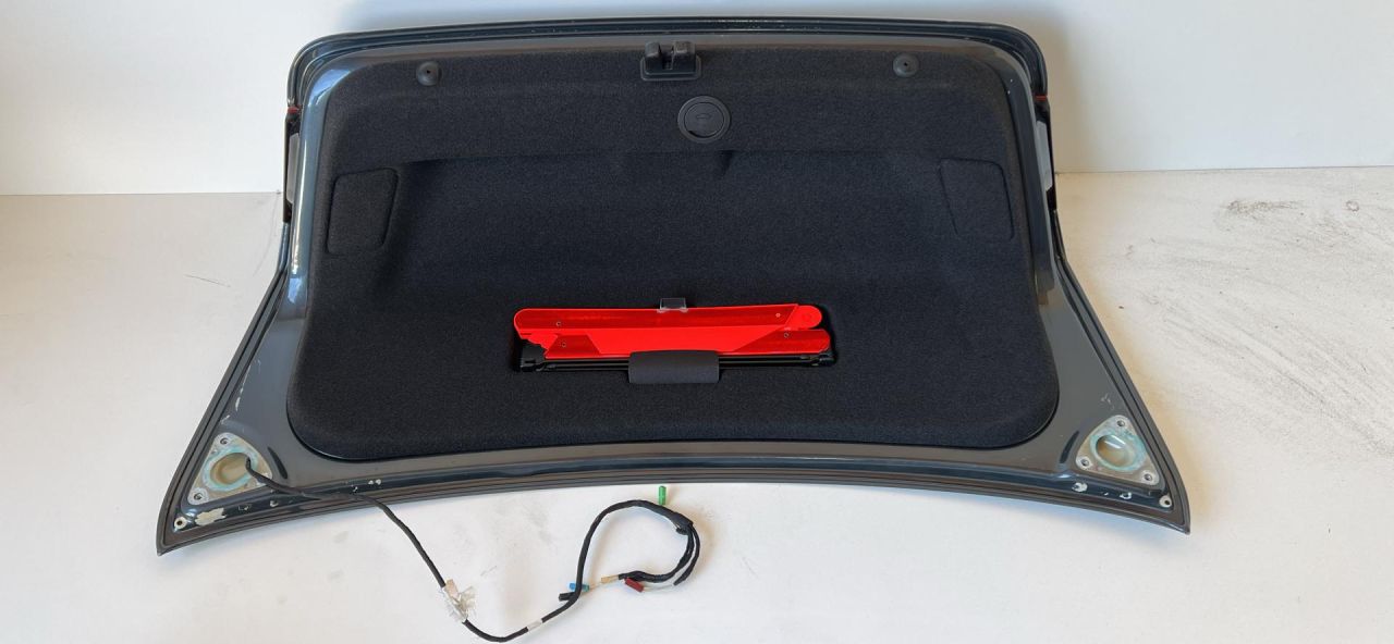 крышка багажника (дверь 3-5) Volkswagen Passat B7 2012, 1.8 л., CDAA, бензин, АКПП, седан, 3AE827025 - фото №1