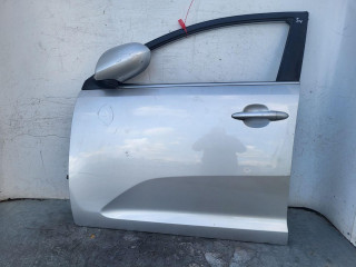 дверь передняя левая Kia Sportage 3 поколение 2012, 1.7 л., дизель, 6МКПП, внедорожник 5 дв.