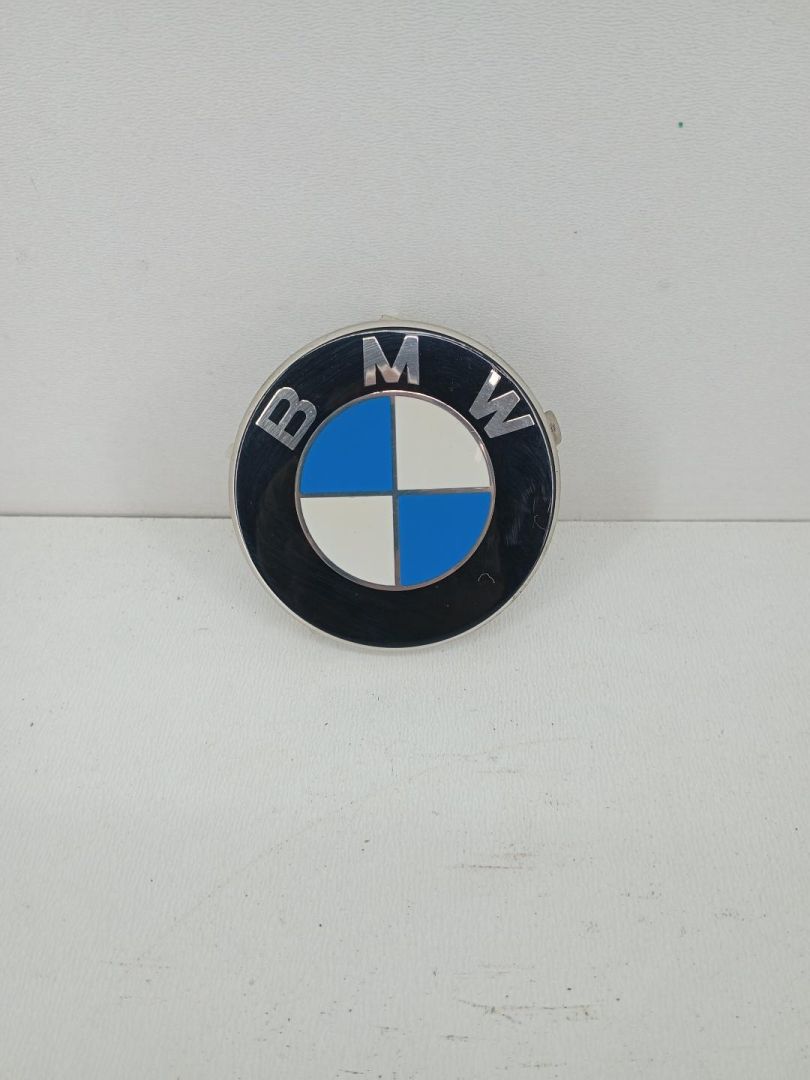 эмблема BMW 2 серия Active Tourer F45 2015, 2.0 л., бензин, АКПП, передний привод, 11147788967, 7788967 - фото №1