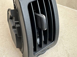 дефлектор обдува салона Infiniti G 4 поколение [рестайлинг] 2013, 3.7 л., VQ37VHR, бензин, АКПП, черный, кабриолет, задний привод, 68761JK00C