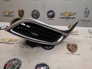 дефлектор обдува салона Chevrolet Equinox 3 поколение 2018, 2.0 л., бензин, передний привод, 84211438