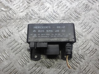 реле накала свечей Mercedes-Benz A-Класс W168/V168 [рестайлинг] 2004, 1.7 л., дизель, АКПП, хетчбэк 5 дв., 0255452832