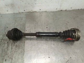 полуось передняя левая (приводной вал, ШРУС) Volkswagen Passat B5 1996, 1.8 л., бензин, 5МКПП, седан