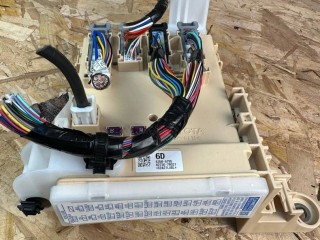 блок предохранителей Lexus NX 1 поколение [рестайлинг] 2020, 2.5 л., гибрид, красный, полный привод, правый руль, 82730-78021