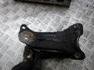 кронштейн двигателя Volkswagen Golf 3 поколение 1994, 1H0199354H