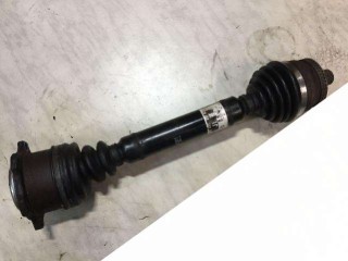полуось передняя левая (приводной вал, ШРУС) Volkswagen Passat B5 1998, 1.8 л., бензин, 8D0407271BE