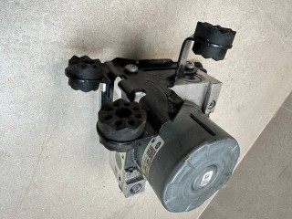 блок ABS Land Rover Range Rover Evoque L551 2020, 2.0 л., бензин, АКПП, белый, внедорожник 5 дв., полный привод, правый руль, K8D214F447AN