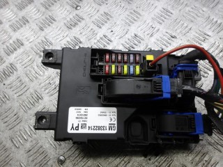 блок предохранителей Opel Corsa D [рестайлинг] 2014, 1.2 л., бензин, АКПП, хетчбэк 5 дв., 13382214