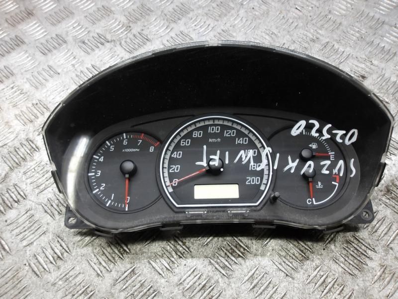 щиток приборов (приборная панель) Suzuki Swift 3 поколение 2005, 1.3 л., бензин, МКПП, хетчбэк 5 дв., 3410063JE0 - фото №1