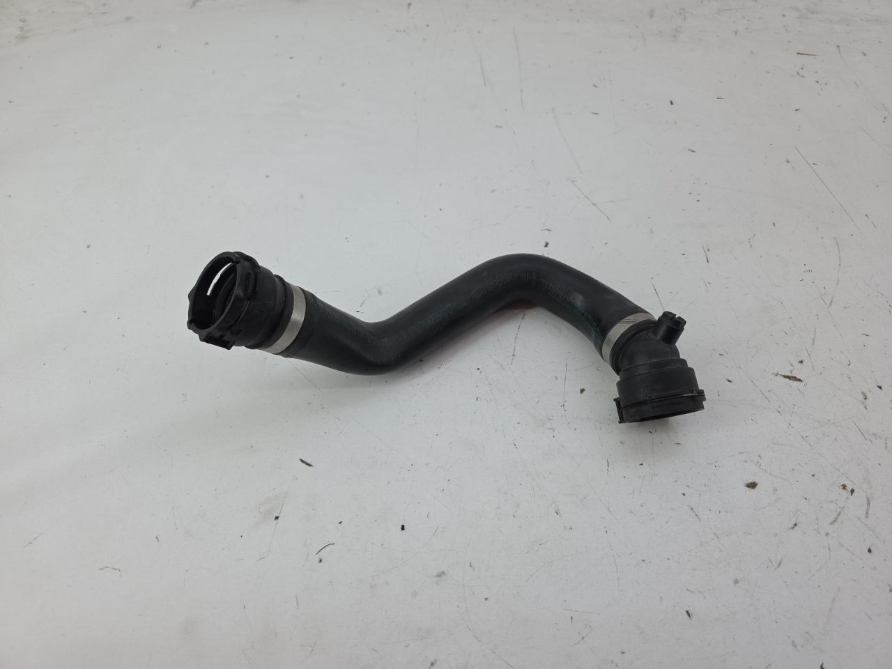 патрубок радиатора BMW 4 серия F32/F33 2015, 2.0 л., бензин, АКПП, 17127596838, 7596838 - фото №1