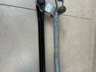 механизм стеклоочистителя (трапеция дворников) Maserati Quattroporte 6 поколение [рестайлинг] 2019, 3.0 л., бензин, АКПП, чёрный, седан, задний привод, 670007561