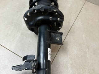 стойка передняя левая Land Rover Range Rover Evoque L551 2020, 2.0 л., бензин, АКПП, белый, внедорожник 5 дв., полный привод, правый руль, K8D218K001AB