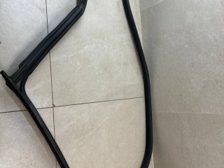 уплотнитель двери Maserati Quattroporte 6 поколение [рестайлинг] 2019, 3.0 л., бензин, АКПП, чёрный, седан, задний привод