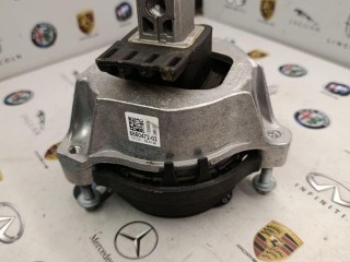 подушка крепления двигателя BMW 4 серия G22/G23 2022, 3.0 л., бензин, c4f, 6860472