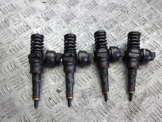 форсунка Volkswagen Golf 3 поколение 2000, 1.9 л., дизель, 038130073AQ