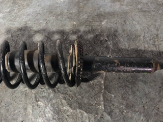 стойка передняя правая Volkswagen Passat B5 1998, 1.6 л., бензин, 5МКПП, универсал