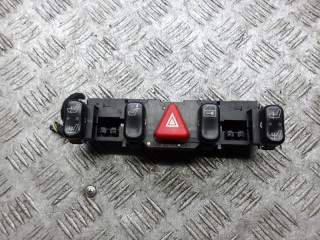 кнопка аварийной сигнализации Mercedes-Benz E-Класс W210/S210 1997, 2.3 л., бензин, МКПП, седан, A2108200051, 2108201310