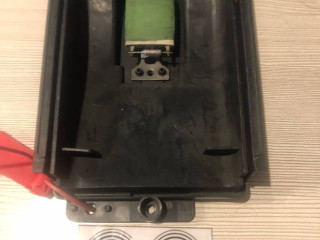 сопротивление печки Volkswagen Golf 4 поколение 2003, 1.9 л., AXR, дизель, 5МКПП, белый, хетчбэк 5 дв.