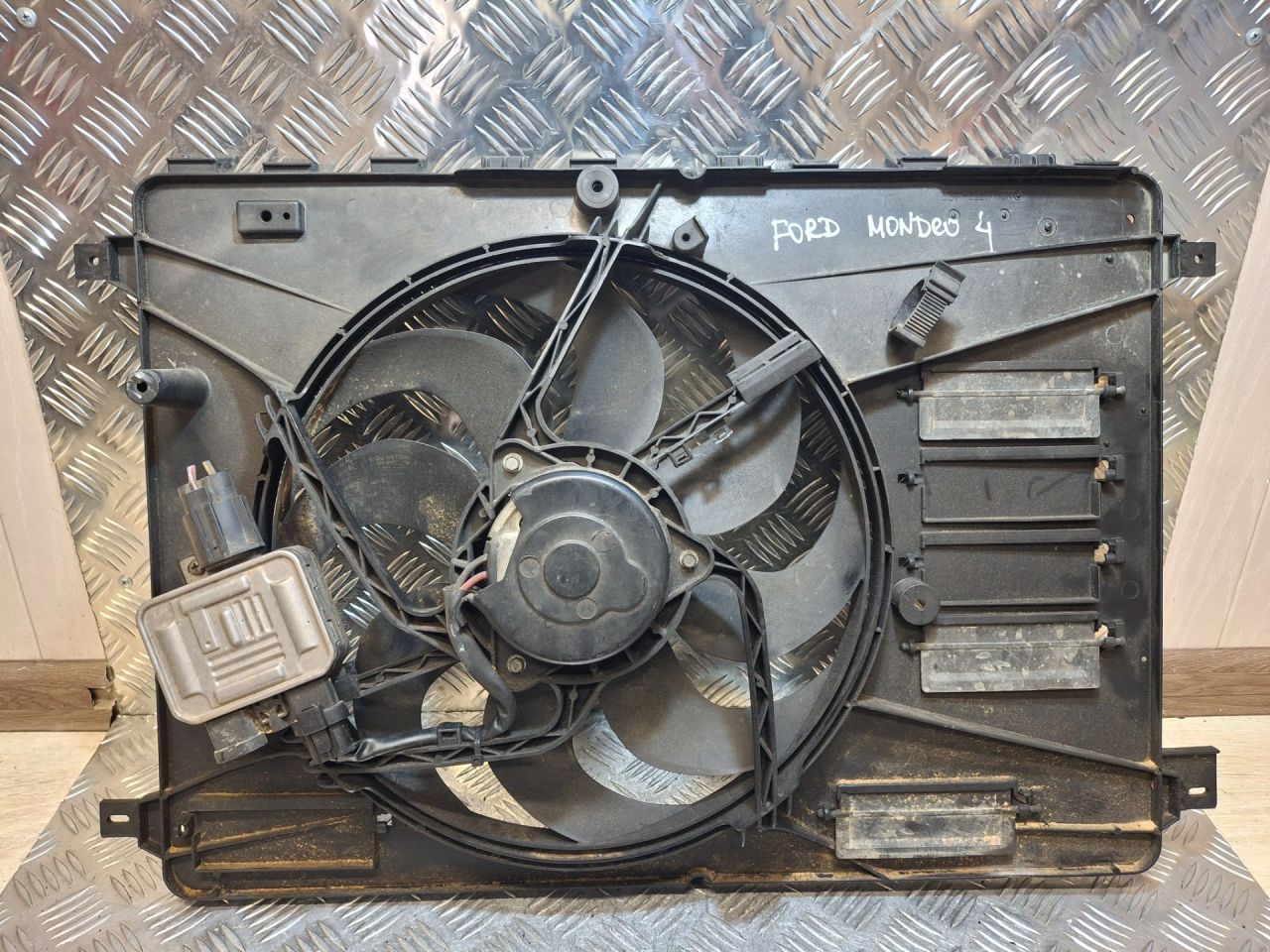 вентилятор радиатора Ford Mondeo 4 поколение (2007 - 2010), АКПП, 1768199, 6G918C607GK - фото №1