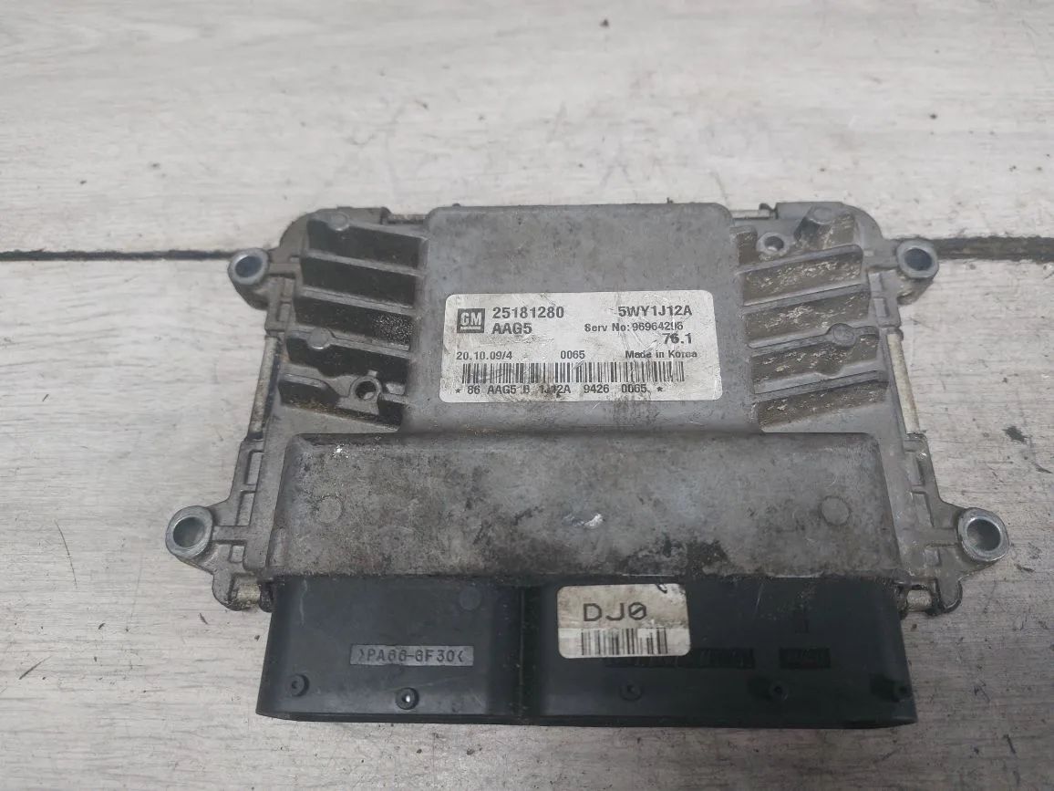 блок управления двигателем Chevrolet Cruze 1 поколение (2009 - 2012), 1.8 л., F18D4, бензин, 96964295, 25181280 - фото №1
