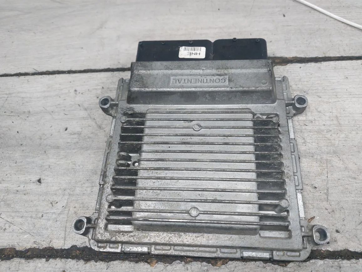 блок управления двигателем SsangYong Actyon 2 поколение (2010 - 2013), 2.0 л., i, G20DF, бензин, 1725450032, 5WY1Z50E - фото №1