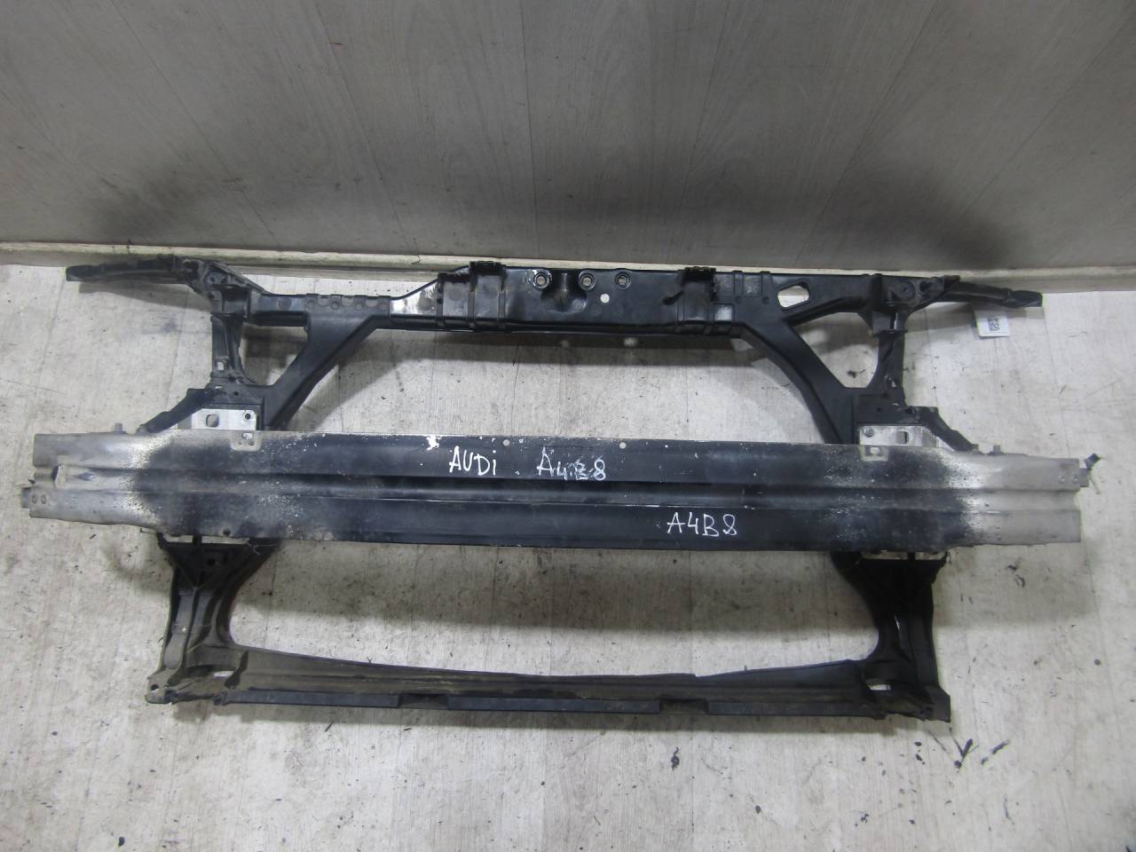 передняя панель крепления облицовки (телевизор) Audi A4 B8/8K (2007 - 2011), 8K0805594L, 8K0805594G, 8K0805594C, 8K0805594E, 8K0805594J, 8K0805594H, 8K0805594F, 8K0805594D, 8K0805594K - фото №1