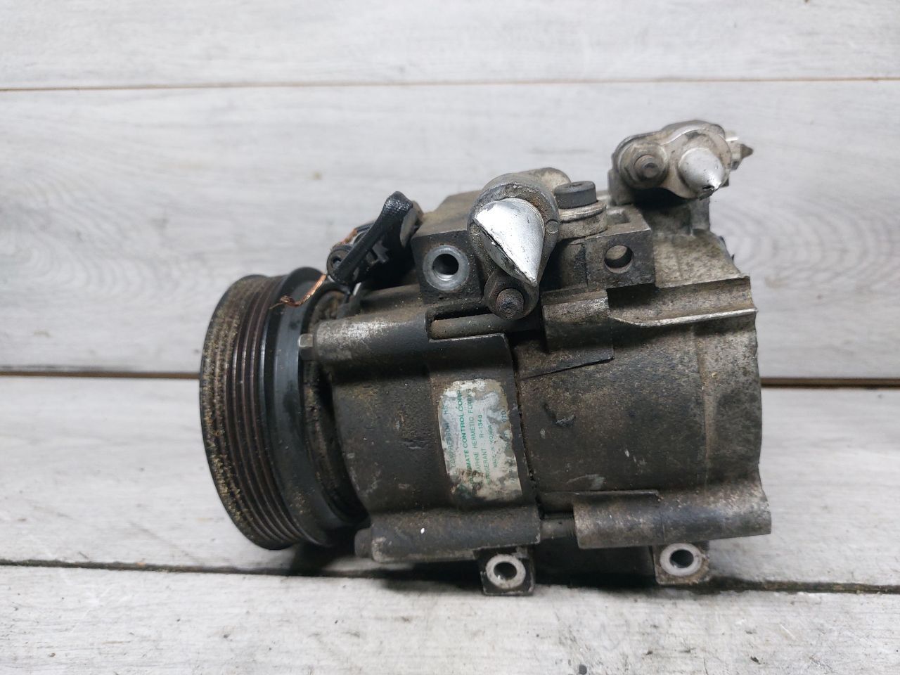 компрессор кондиционера Ford Escape 2 поколение R3 ZD (2007 - 2012), 2.3 л., L3, бензин, EV5761450B - фото №1