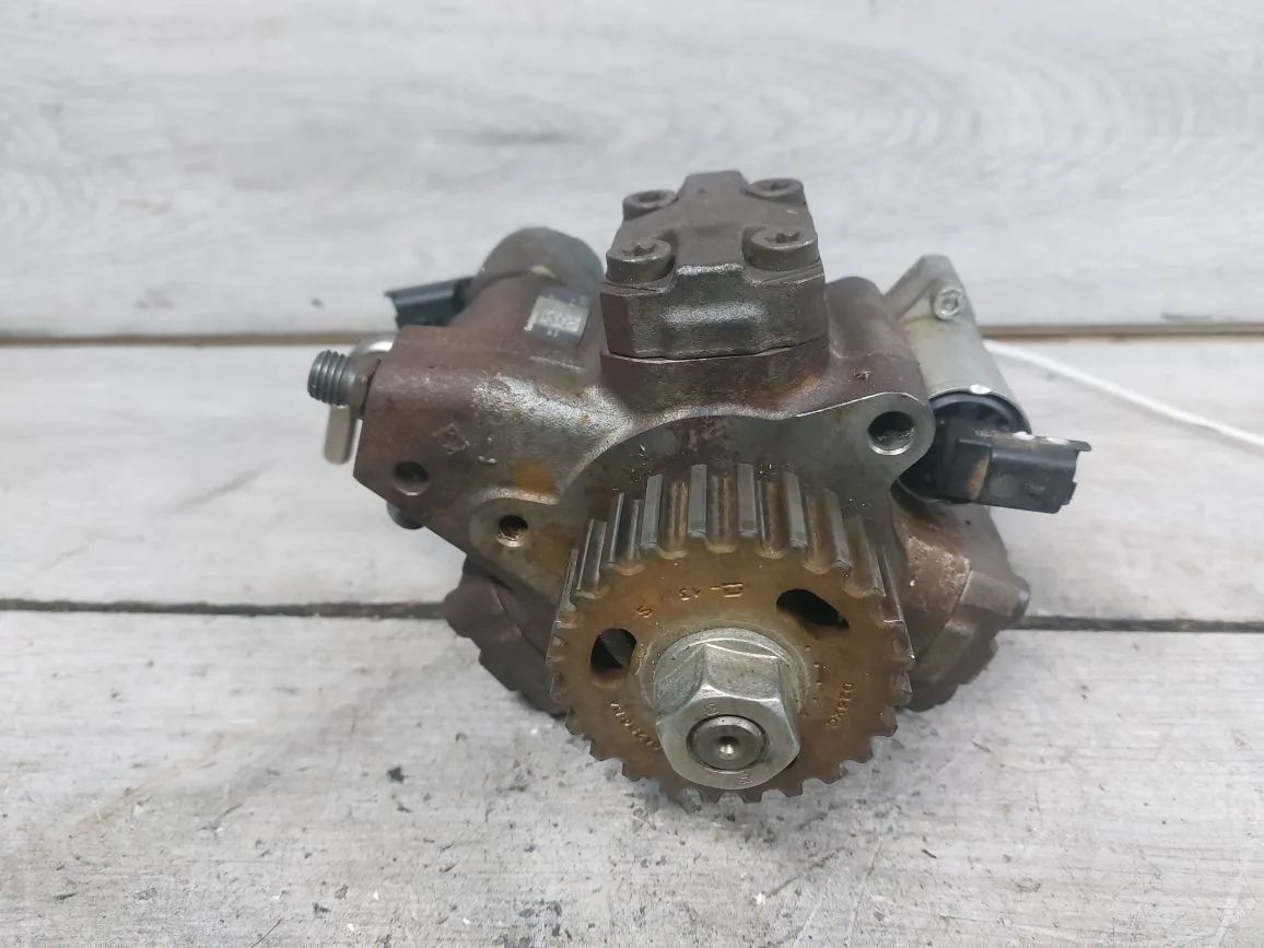 ТНВД Land Rover Discovery 3 поколение L319 (2004 - 2009), 2.7 л., 276DT, дизель, LR005549, 7H2Q9B395CH, A2C20003282, LR009666, LR017367 - фото №1