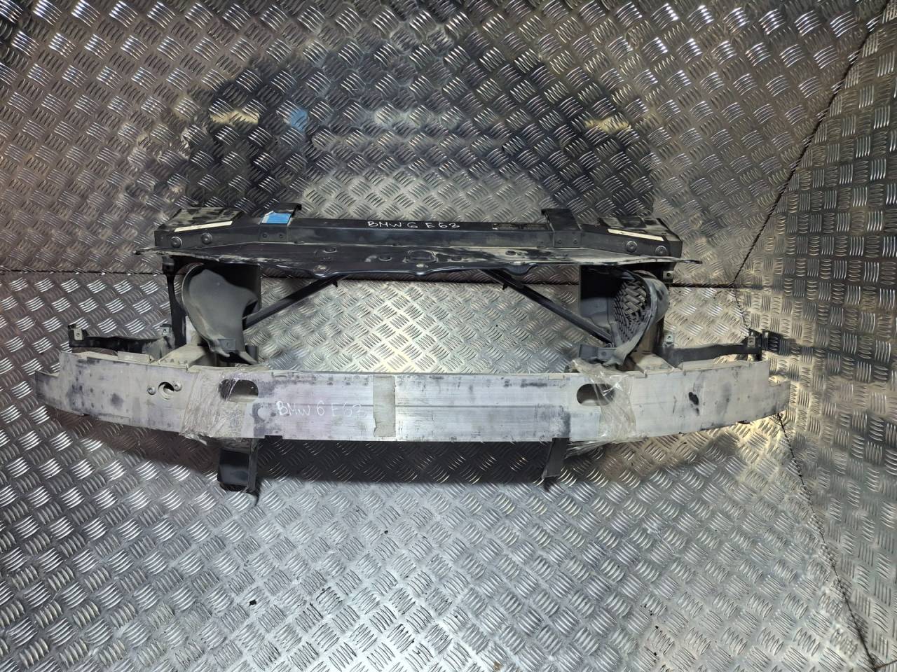 передняя панель крепления облицовки (телевизор) BMW 6 серия E63/E64 (2003 - 2007), 51117185487 - фото №1