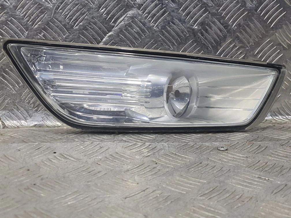 фара противотуманная правая Ford Mondeo 4 поколение (2007 - 2010), 7S7115K201AD - фото №1