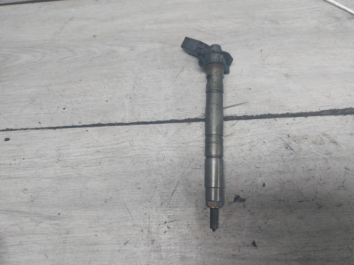 форсунка Volkswagen Touareg 1 поколение (2002 - 2007), 3.0 л., CASA, дизель, 059130277BE, 059130277CJ, 0445116023, 0445116022 - фото №1