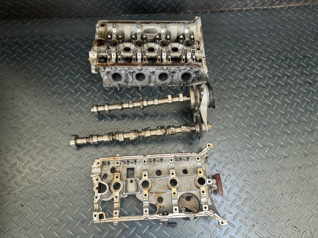 головка блока цилиндров Audi A4 B8/8K (2007 - 2011), 1.8 л., TFSI, CDHA, бензин, 06H103064A, 06H103373J, 06H103064K, 06H103373K - фото №1