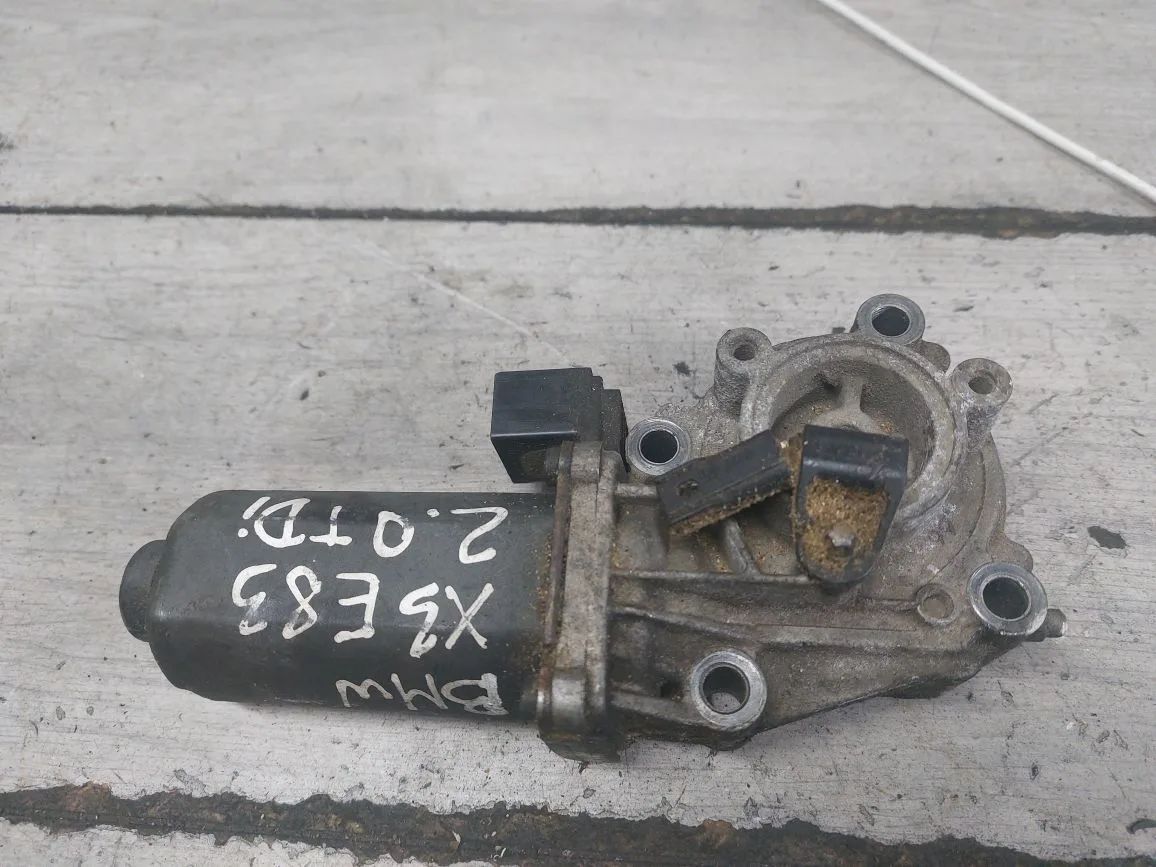 электромотор раздаточной коробки BMW X5 E70 (2006 - 2010), 3.0 л., N52 B30, бензин, 27107566250, 27107528559, 27107566296, 0130008517, 0130008507 - фото №1