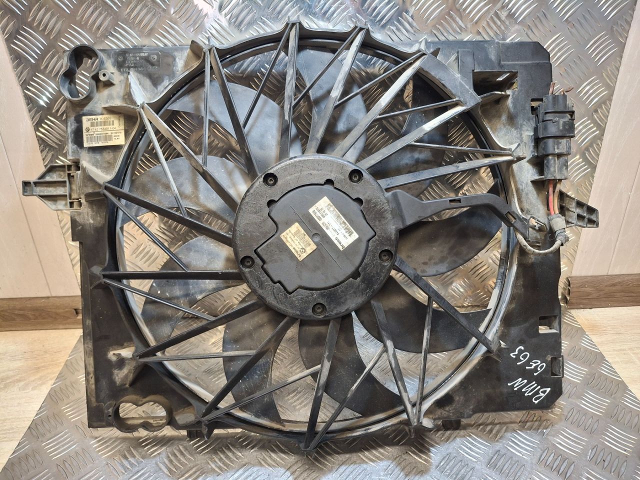 вентилятор радиатора BMW 5 серия E60/E61 (2002 - 2007), 4.0 л., N62 B40 A, бензин, 17427534911 - фото №1