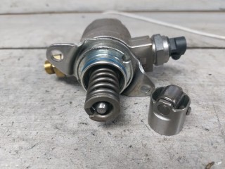 ТНВД Audi A4 B8 [рестайлинг] (2011 - 2015), 2.0 л., TFSI, CDNC, бензин, 06J127025E, 06J127025C, 06J127025D, 06J127025L, 06J127025F, 06J127025G, 06J127025K, 06J127025J
