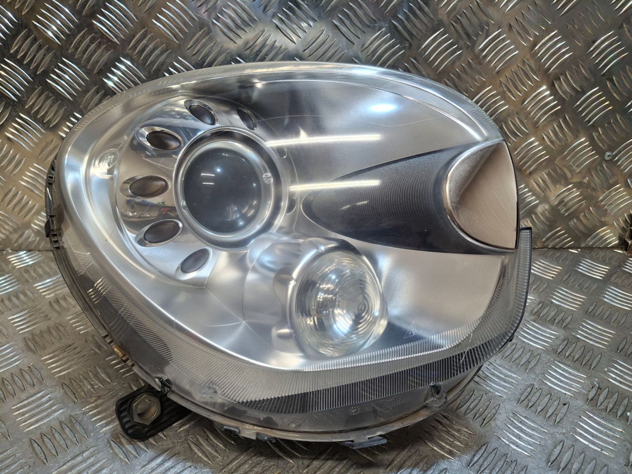 фара правая Mini Countryman 1 поколение R60 (2010 - 2016), правый руль, 63129807480, 0301267684 - фото №1